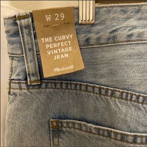 Madewell- The Curvy Perfect Vintage Jean 29